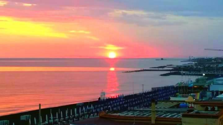 Waterfront Apt Ladispoli Exterior foto