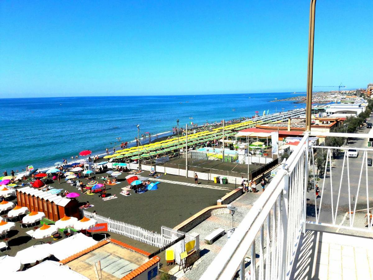 Waterfront Apt Ladispoli Exterior foto